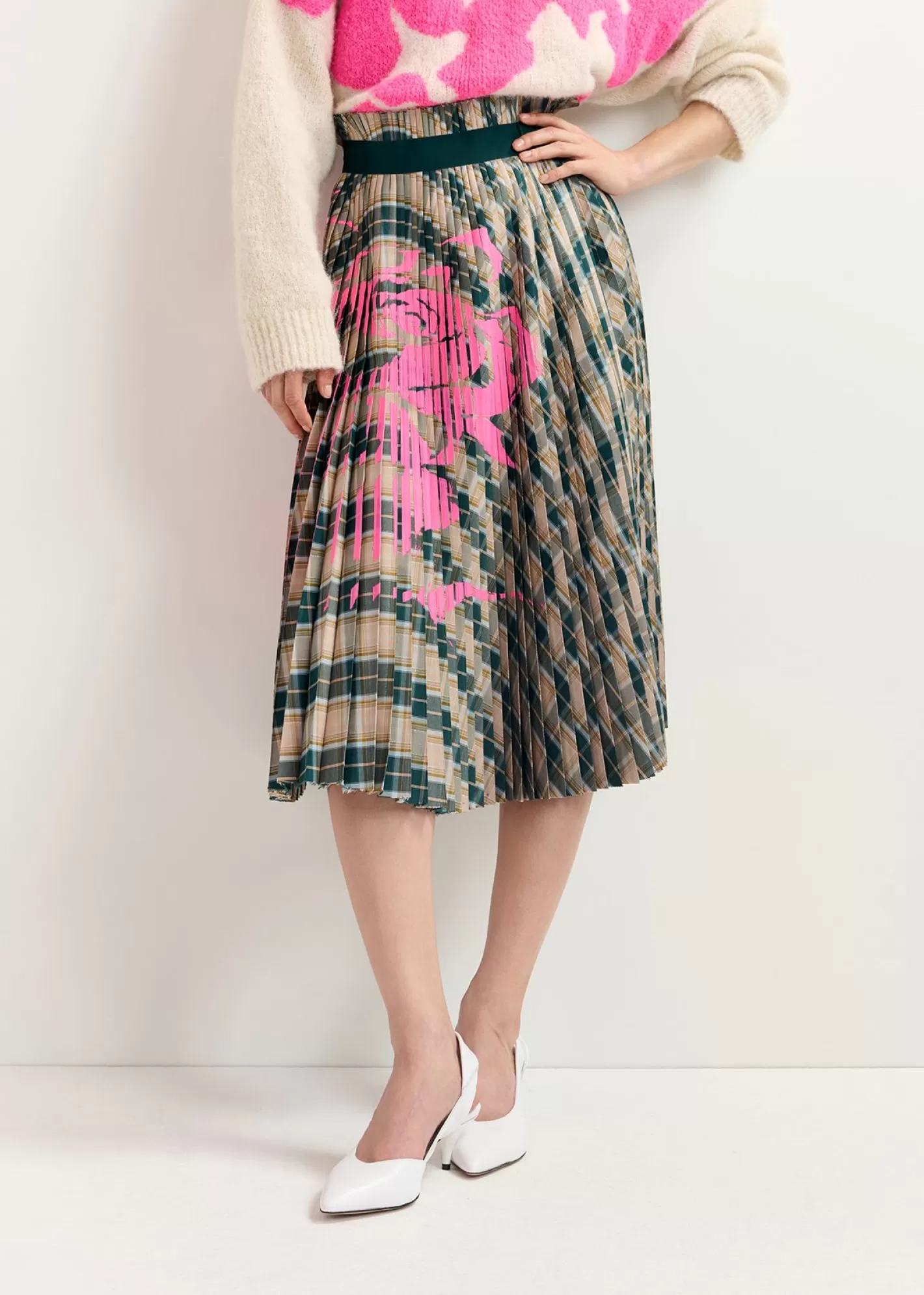 New Beige and dark green checked pleated skirt with floral print Fall 2024 Collection | Skirts
