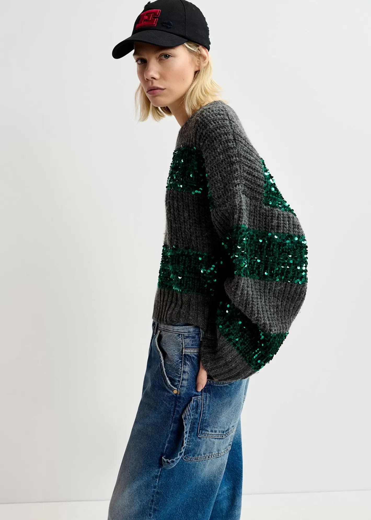 Store Dark grey and dark green knit sweater with sequin-embellished stripes Fall 2024 Collection | Sweaters & Cardigans