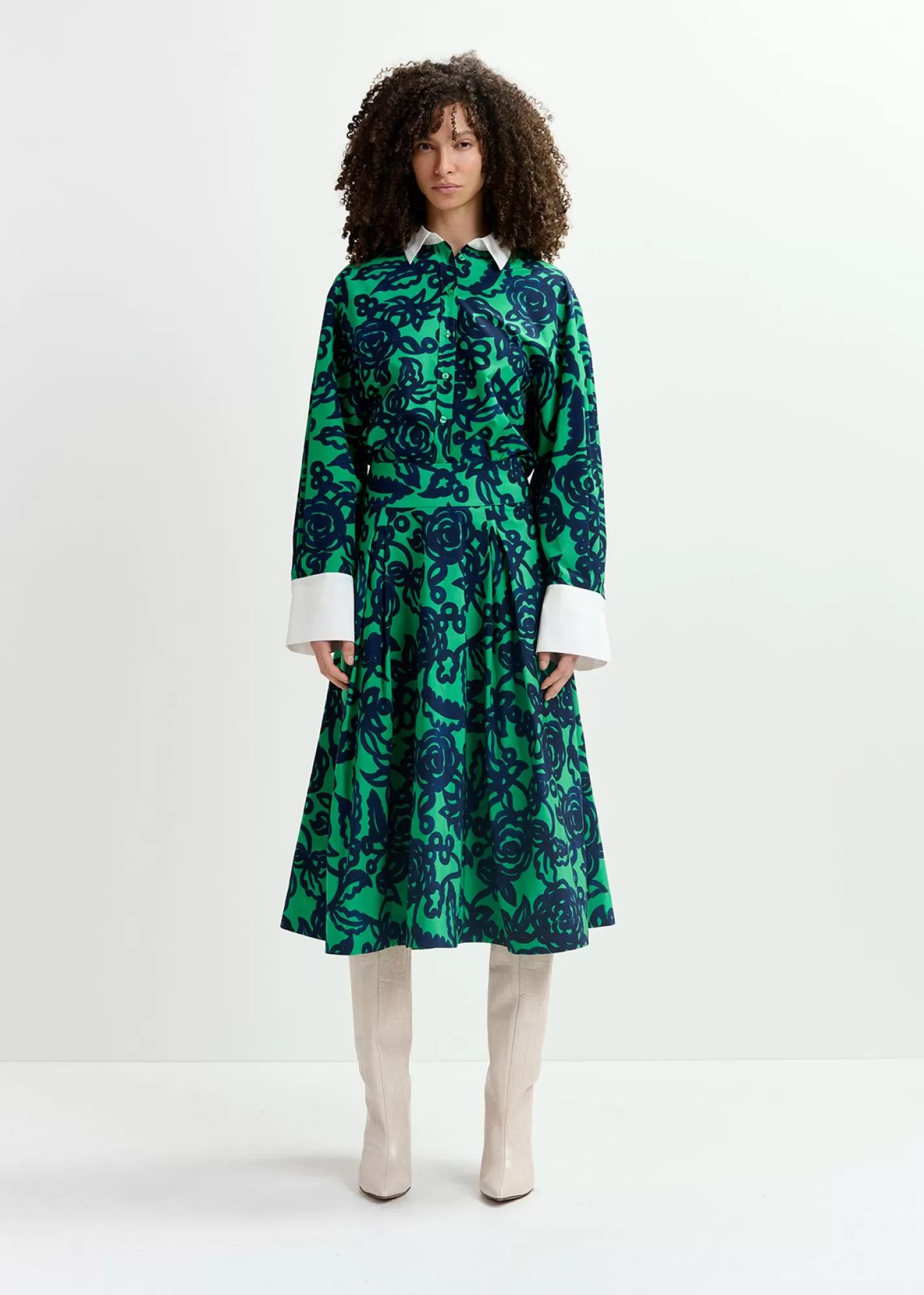 Shop Green and dark blue floral-print pleated midi skirt Fall 2024 Collection | Prints