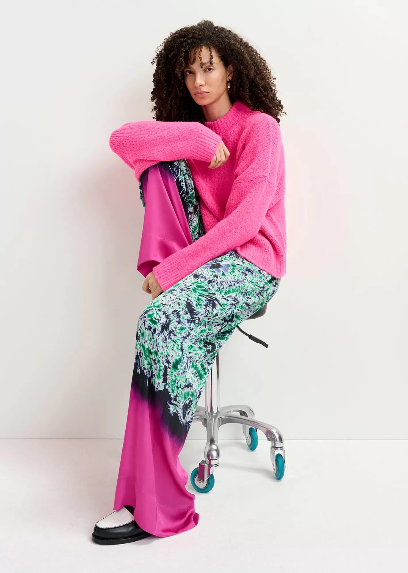 Cheap Green and navy blue abstract-print wide-leg pants with dip-dyed effect Fall 2024 Collection | Prints