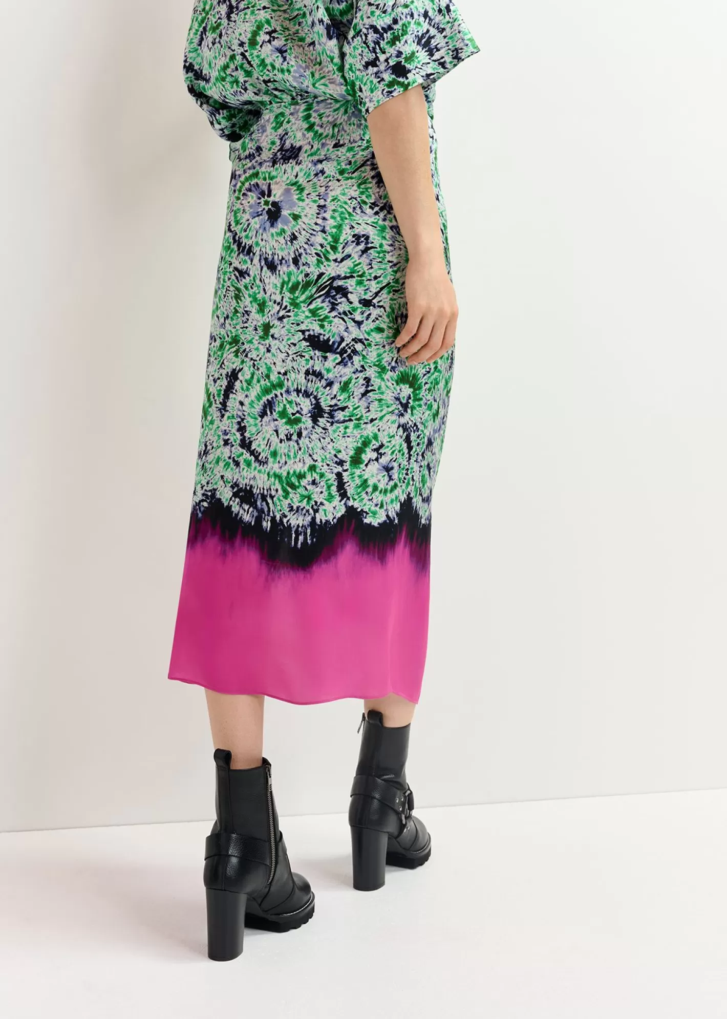 Cheap Green and navy blue printed midi skirt with dip-dyed effect Fall 2024 Collection | Prints