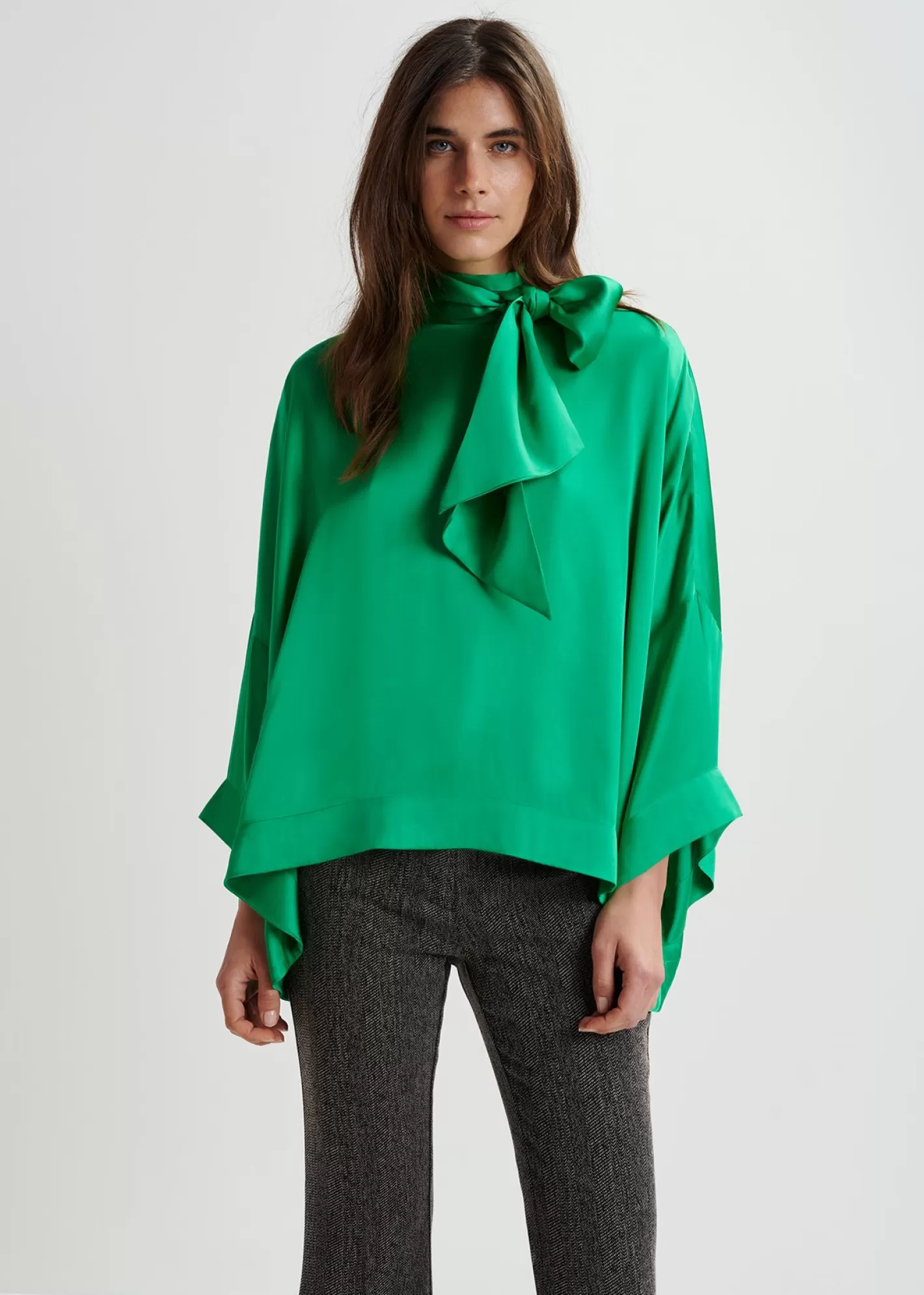 Fashion oversized top with pussy bow Fall 2024 Collection | Partywear