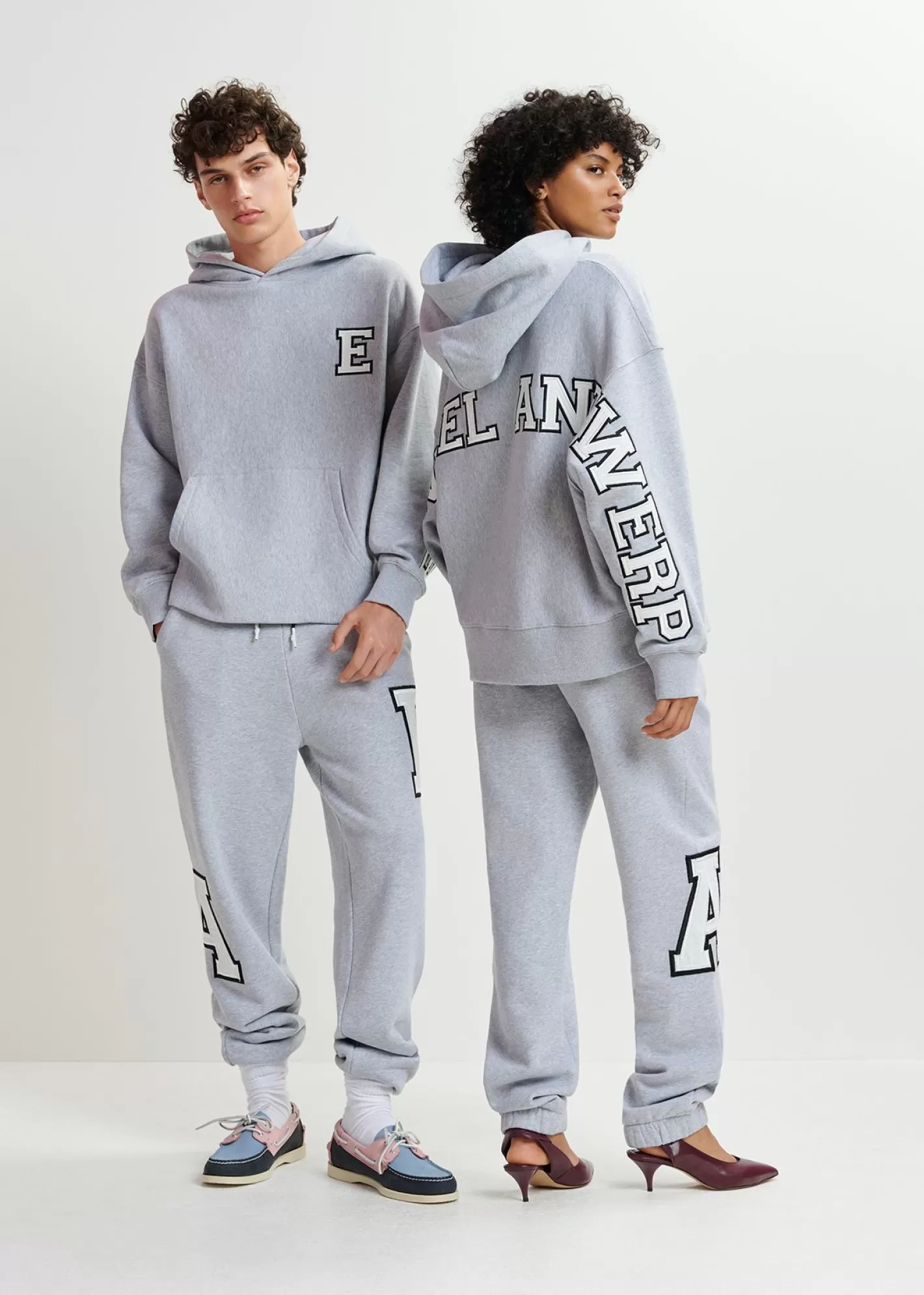 Outlet Grey cotton sweatpants with embroidered patches FLUID Collection | Fall 2024 Collection