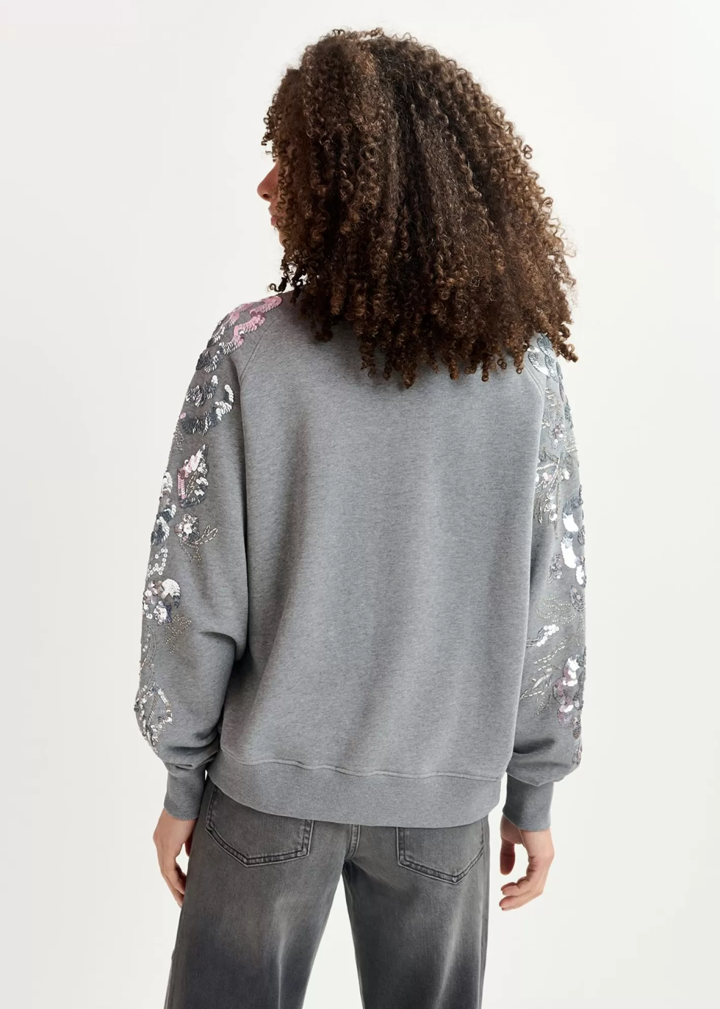 Cheap organic cotton sweatshirt with sequin and bead-embroidered sleeves Fall 2024 Collection | Sweatshirts