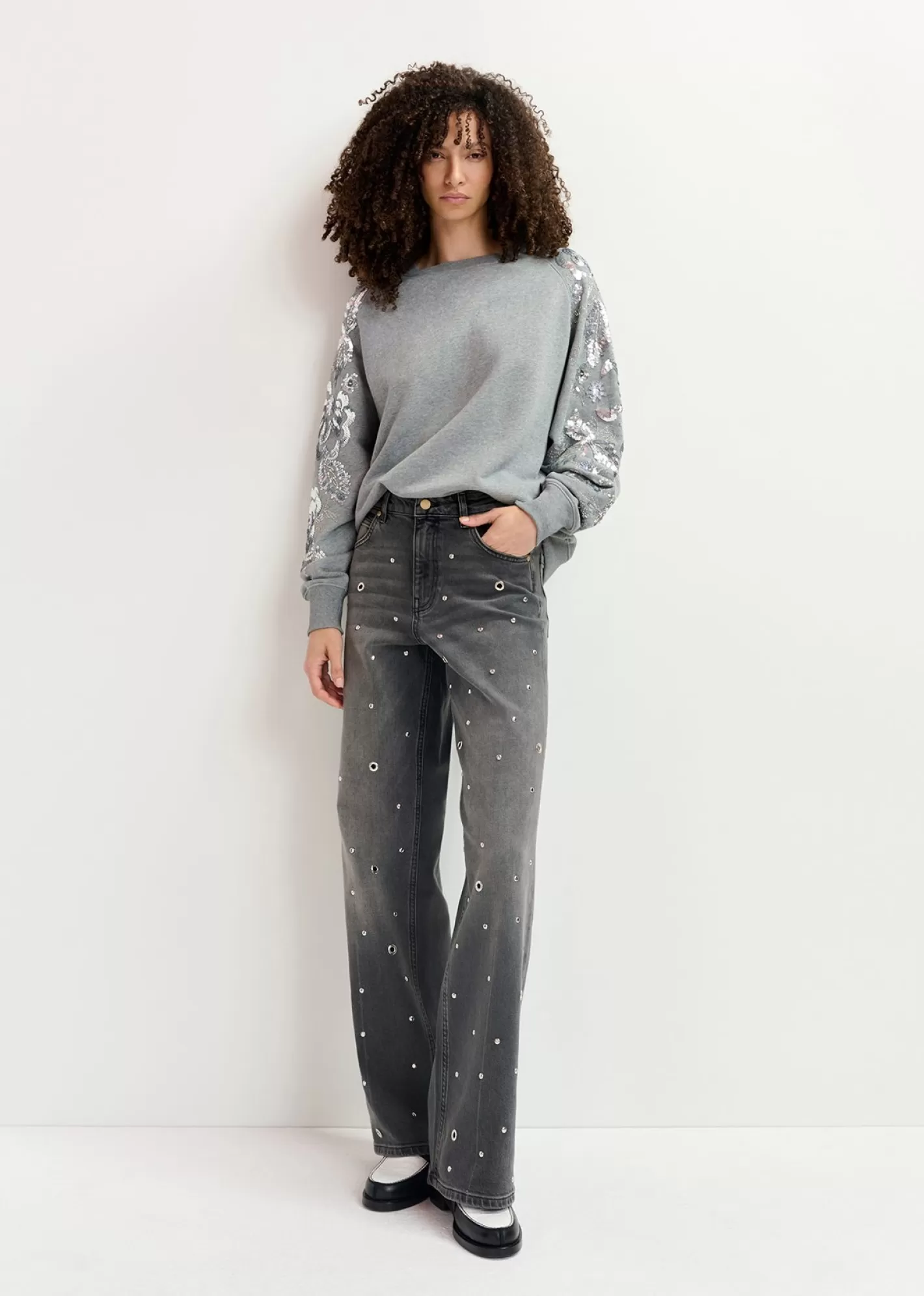 Cheap organic cotton sweatshirt with sequin and bead-embroidered sleeves Fall 2024 Collection | Sweatshirts
