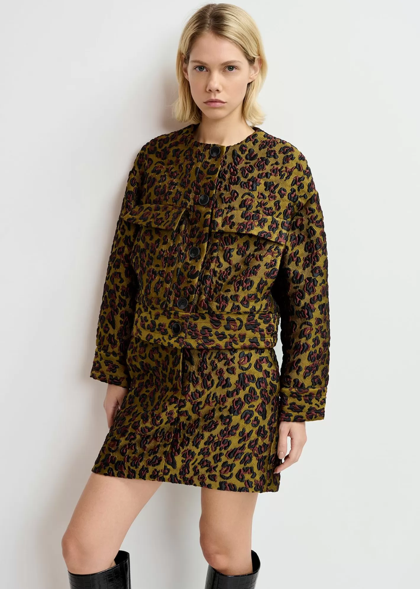 New Khaki, brown and black leopard-jacquard jacket Fall 2024 Collection | Prints