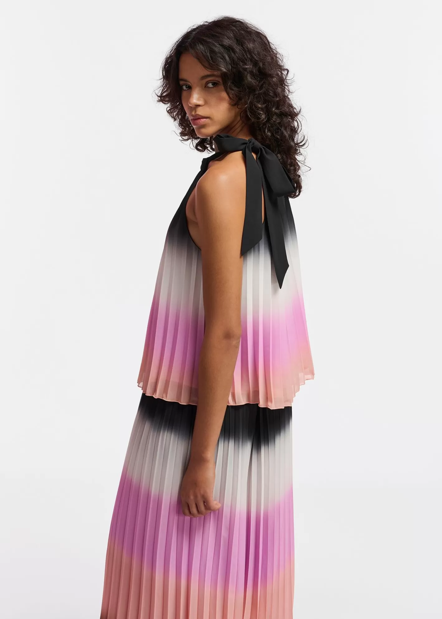Store Multicolor plissé halter neck top with gradient effect Fall 2024 Collection | Tops & Blouses