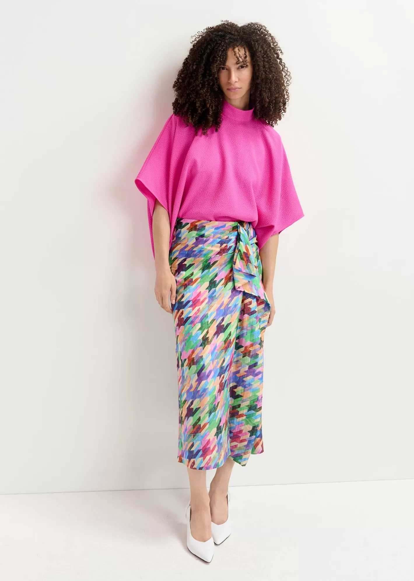 Hot Multicolor silk draped midi skirt with geometric print Fall 2024 Collection | Prints