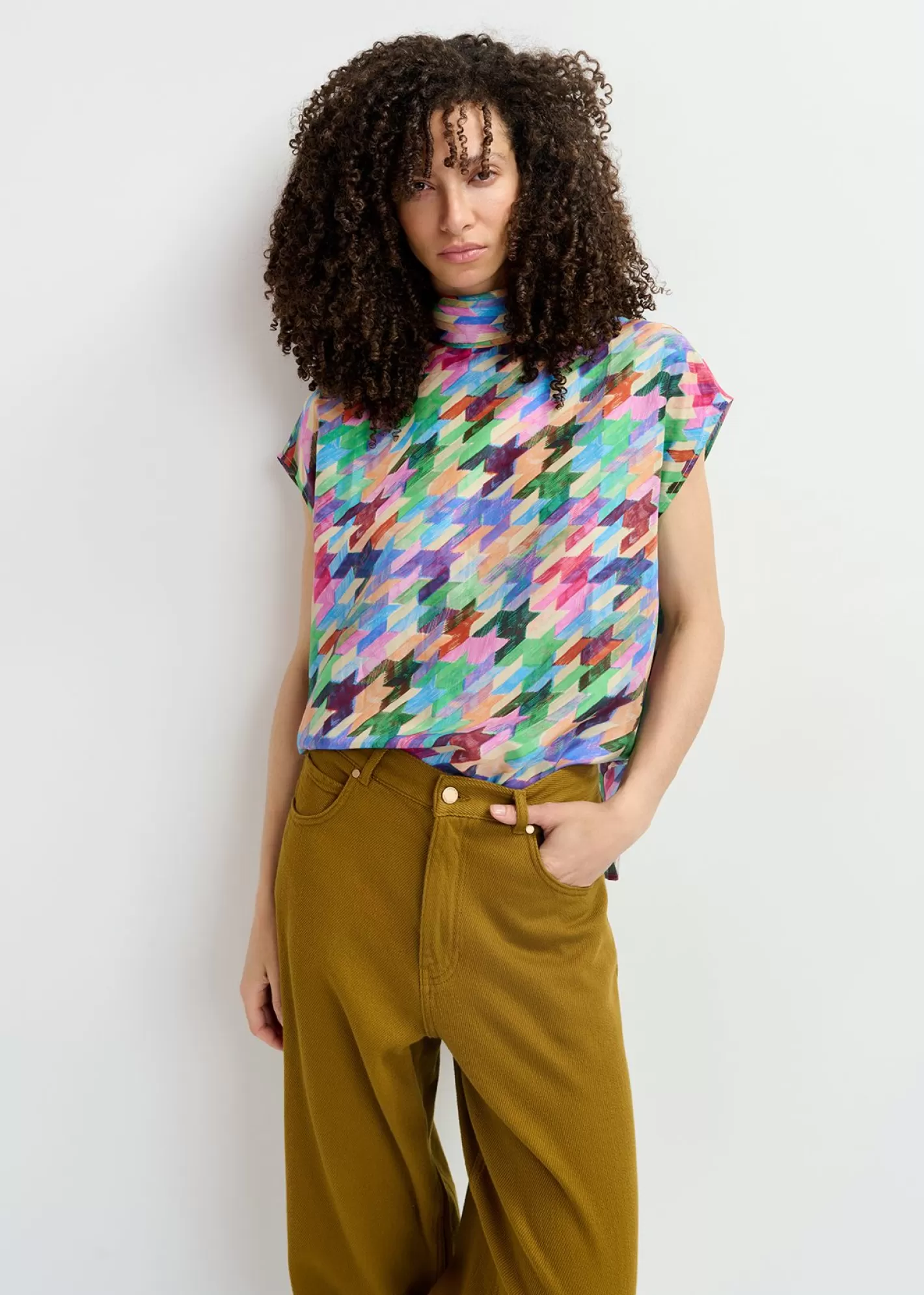 New Multicolor silk top with geometric print Fall 2024 Collection | Prints