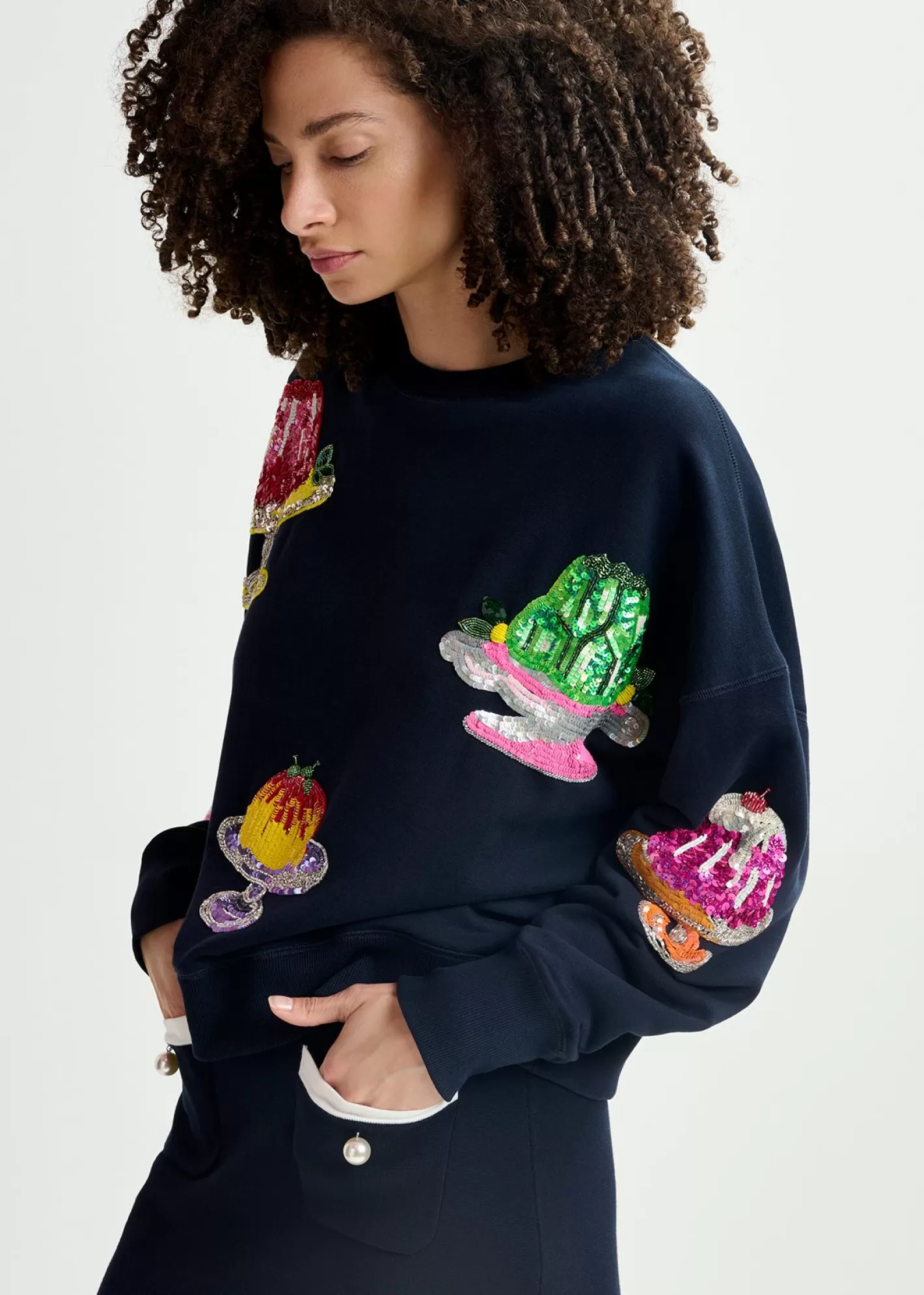 Store Navy blue organic cotton sweatshirt with sequin and bead-embroidered pies Sweatshirts