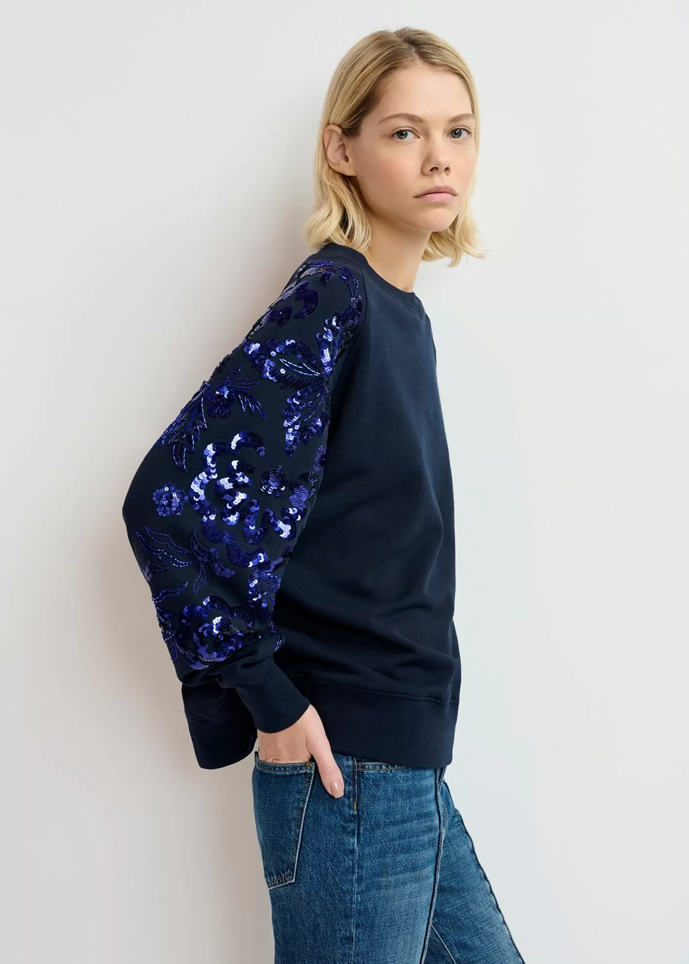 Hot Navy blue organic cotton sweatshirt with sequin and bead-embroidered sleeves Fall 2024 Collection | Sweatshirts