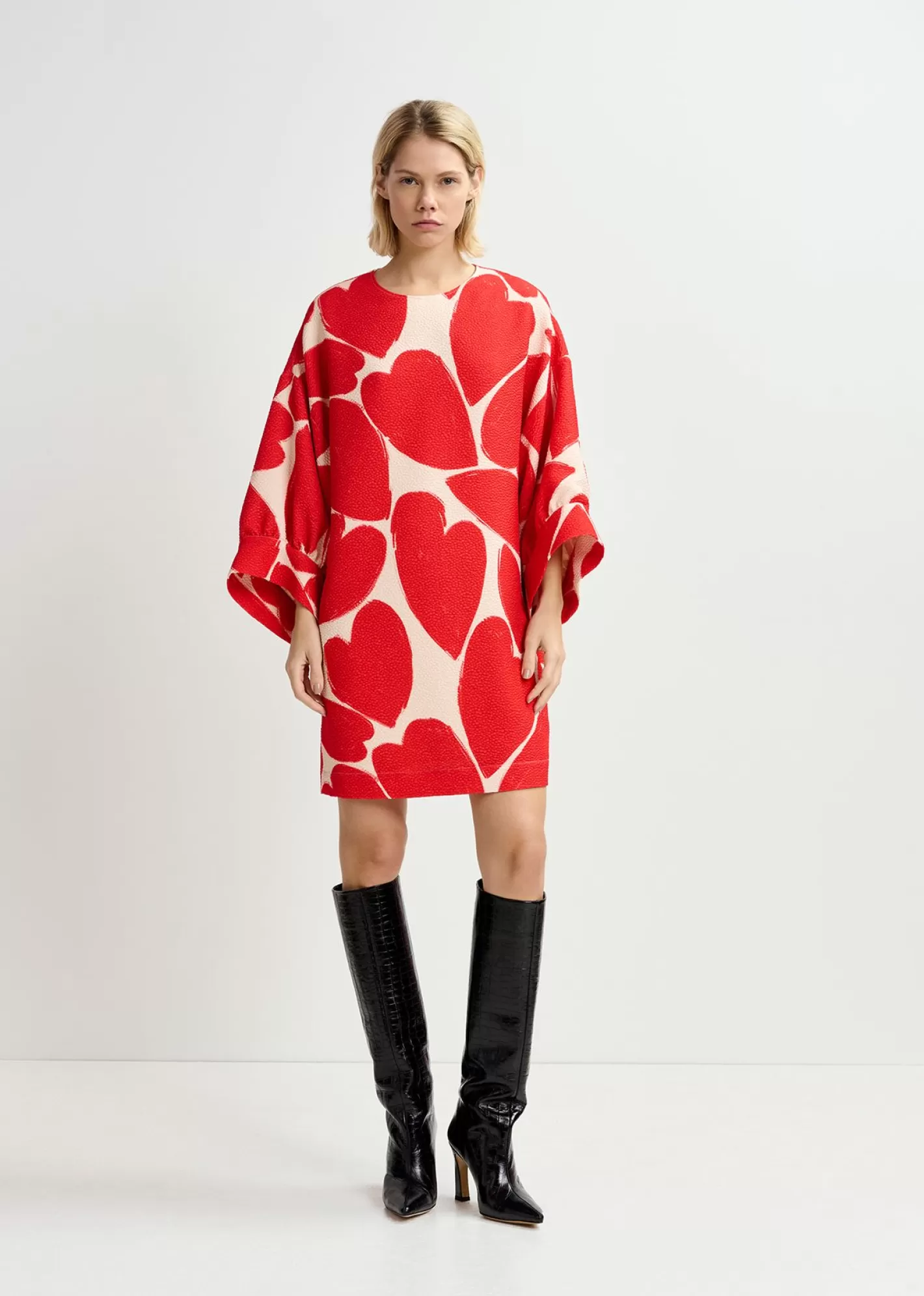 Best Sale Off-white and red mini dress with wide sleeves Fall 2024 Collection | Prints