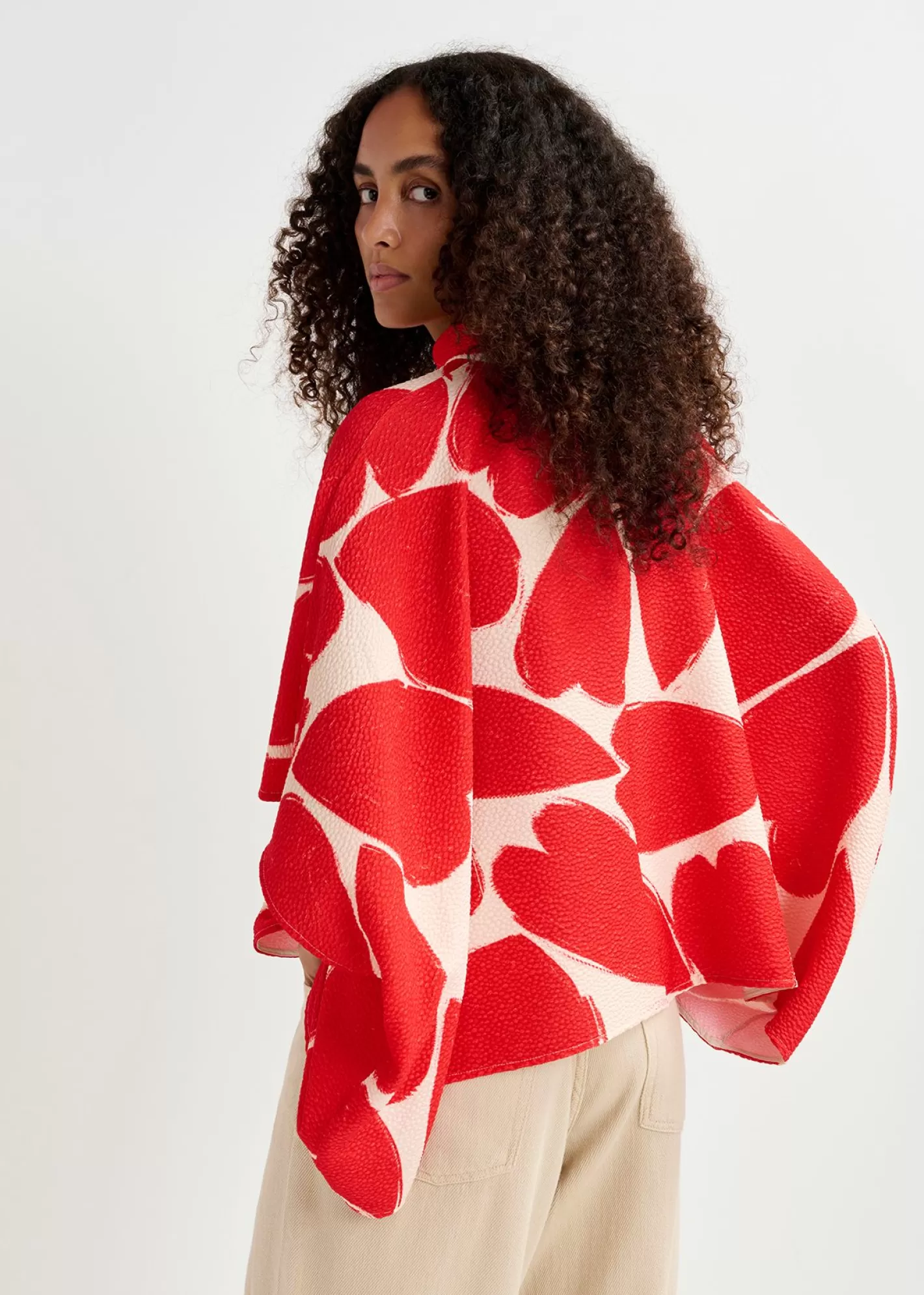 Store Off-white and red oversized top with stand-up collar Fall 2024 Collection | Tops & Blouses