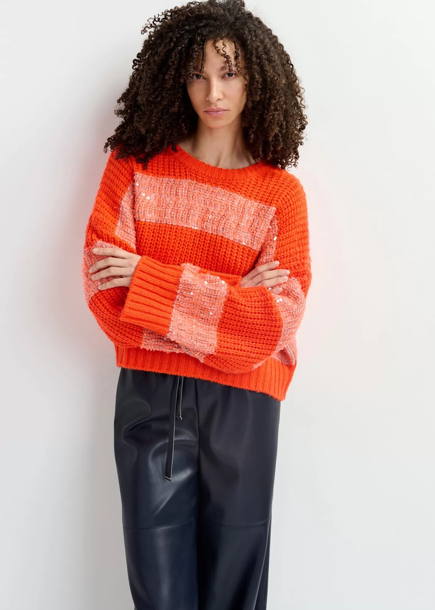 Store Orange knit sweater with sequin-embellished stripes Fall 2024 Collection | Sweaters & Cardigans