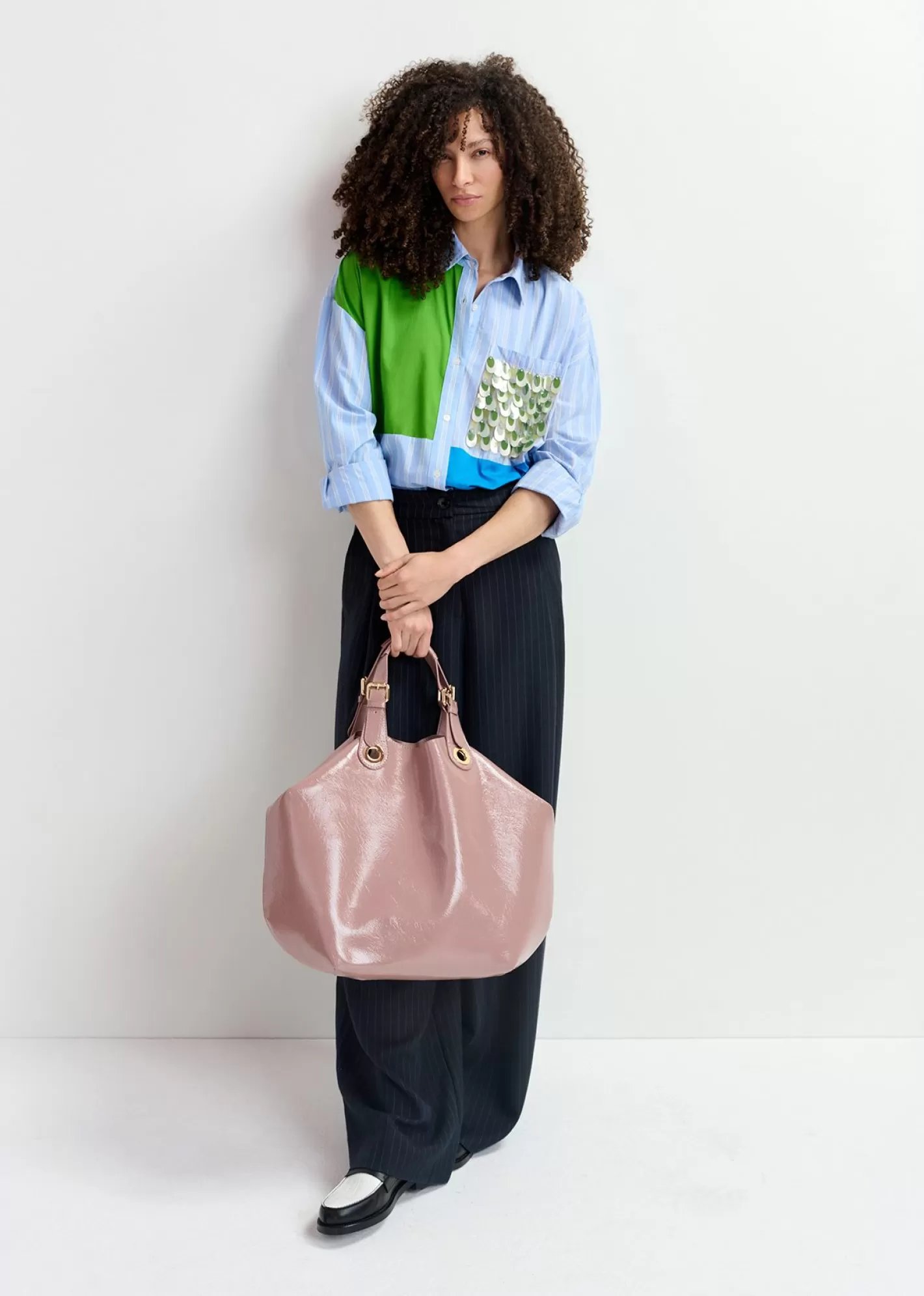 Best Vintage pink faux patent-leather shopper bag Fall 2024 Collection | Bags